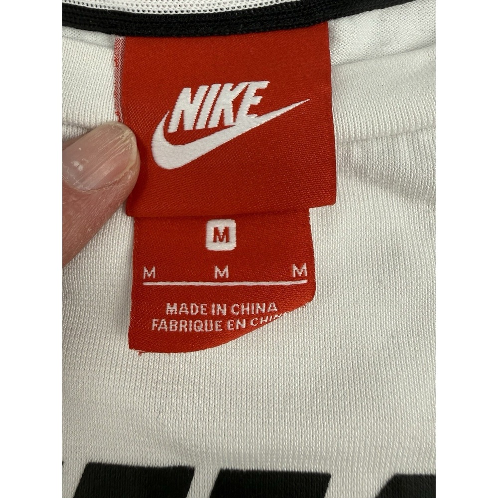 Nike Logo Tee Womens Medium Minimalist Athleisure Streetwear - Picture 2 of 3